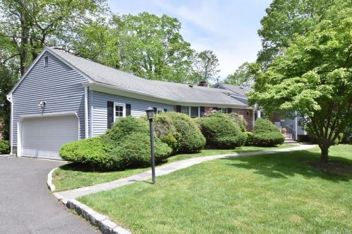 19 Boulder Brook Rd, Scarsdale, NY 10583-7338