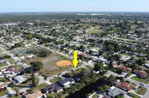 2281 44th Ter, Naples FL  34116-6474 exterior