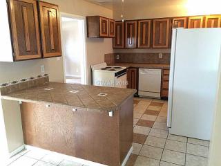 55 Lowery St, Henderson, NV 89015-5335
