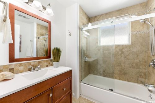 871 Larchmont Dr, Daly City CA  94015-3641 exterior