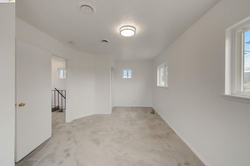 1136 92 Ave, Oakland CA 94603-1358 exterior