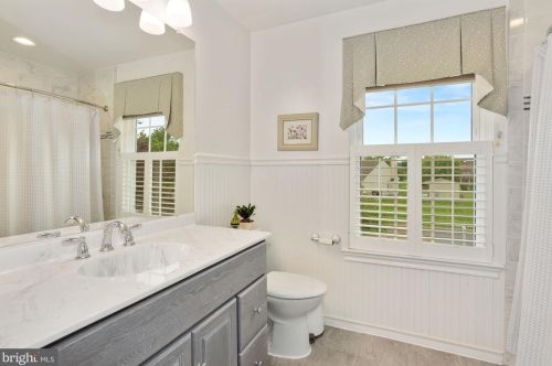 10 Banff Dr, Harrison Township NJ  08062-9533 exterior