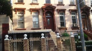 922 Greene Ave, Brooklyn, NY 11221-2302