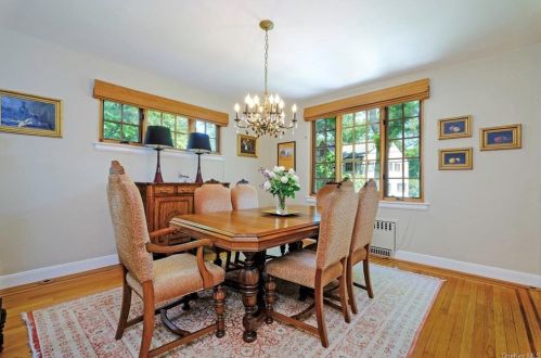 8 Parkway, Mount Vernon NY  10552-1219 exterior