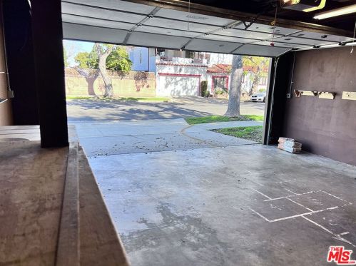 2695 Eucalyptus Ave, Long Beach CA  90806-2513 exterior