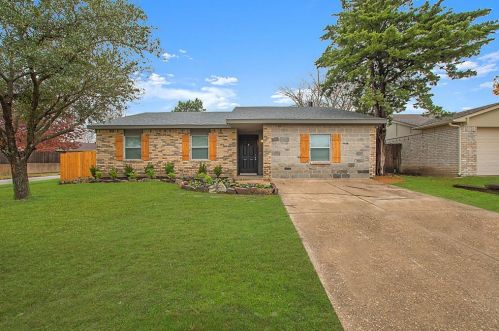 801 Sunny Slope Dr, Allen, TX 75002-3252