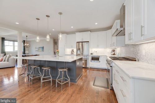 7413 Bethune St, Falls Church VA  22043-1316 exterior