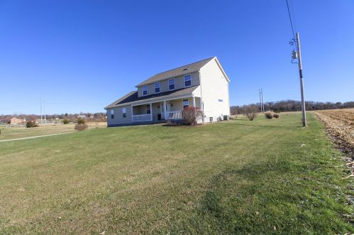 2110 Pickerington Rd, Carroll, OH 43112-9791
