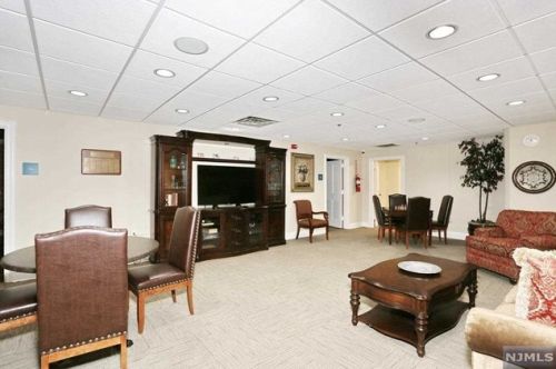 3402 Rio Vista Dr, Mahwah NJ  07430-4005 exterior