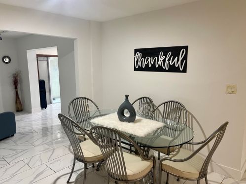 525 Billiar Ave, Fort Pierce FL  34983-8730 exterior