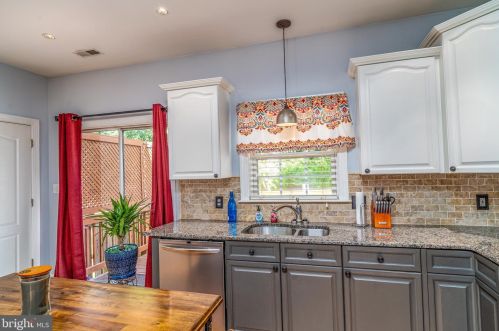 211 Shaw Ct, Fredericksburg VA  22405-2688 exterior