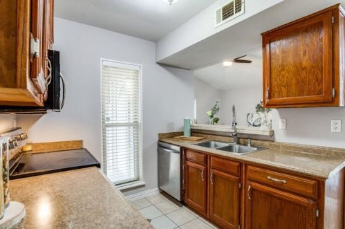 414 Pogue St, Cedar Hill TX 75104-9061 exterior