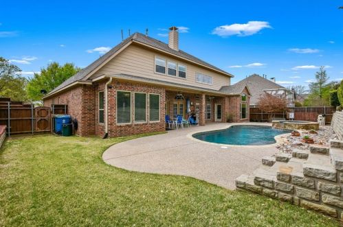 2808 Pasadena Pl, Lewisville TX  75022-5150 exterior