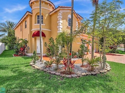 14093 53rd St, Hollywood, FL 33027-5985