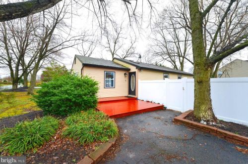 125 Garfield Ave, Blenheim, NJ 08012-1119