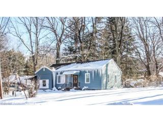 9387 Booth Rd, Willoughby, OH 44094-5165