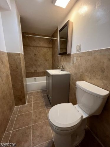 124 4th St, Paterson NJ  07522-1329 exterior