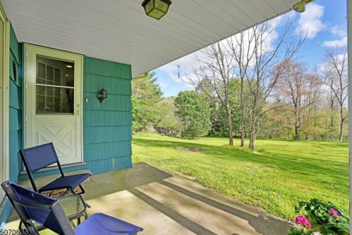 205 Sarepta Rd, Belvidere NJ  07823-2624 exterior