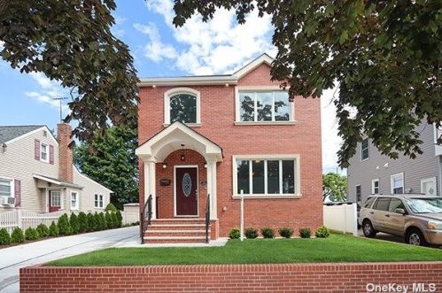 511 6th Ave, New Hyde Park, NY 11040-5455