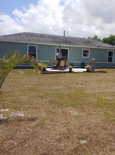 760 3rd St, Vero Beach, FL 32962-3571