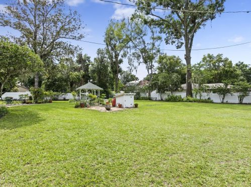 37620 Meridian Ave, Dade City FL  33525-3716 exterior