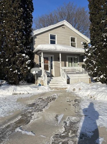 208 Mackie St, Beaver Dam, WI 53916-2028