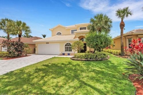 2042 Morning Sun Ln, Naples, FL 34119-3325