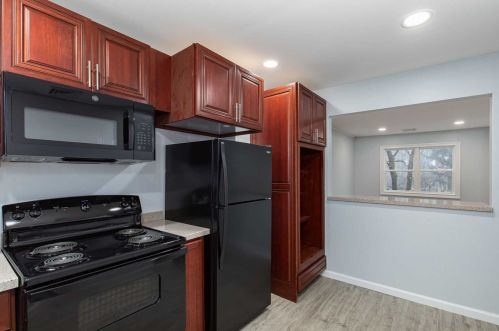 1 Bain Ave, Poughkeepsie NY  12601-1830 exterior