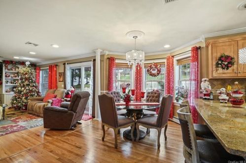 4 Fountayne Ct, Washingtonville NY  10992-1001 exterior
