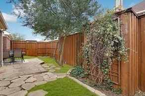 4249 Pinewood Dr, Plano TX  75093-6939 exterior