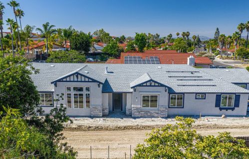 1574 Knapp Dr, Vista, CA 92083-1911