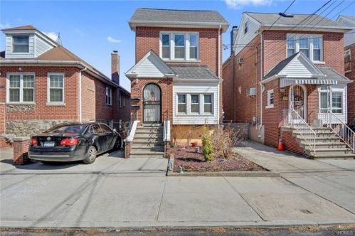 2314 Pearsall Ave, Bronx, NY 10469-5428