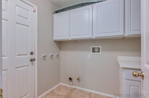32758 Stonefield Ln, Temecula CA  92592-7207 exterior