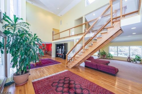 66 Green Hill Rd, Kinnelon, NJ 07405-2134