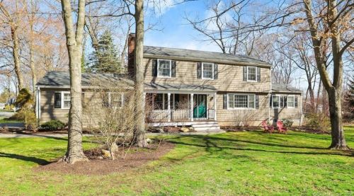 12 Cedar Dr, Bethel, CT 06801-1112