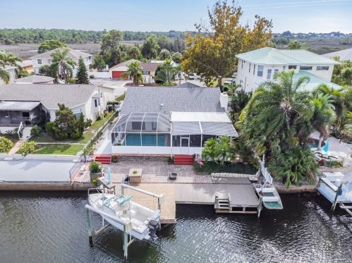 7239 Southwind Dr, Port Richey, FL 34667-3978