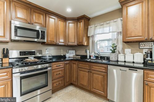 502 2nd St, Palmyra NJ  08065-2330 exterior
