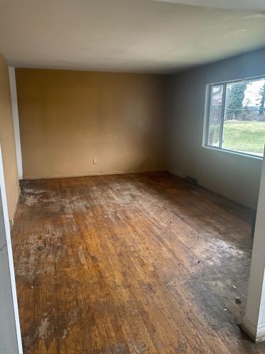 79 Clinton Springs Ave, Cincinnati, OH 45217-1938