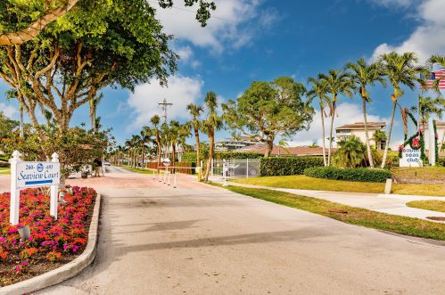 320 Seaview Ct, Marco Island FL  34145-2914 exterior