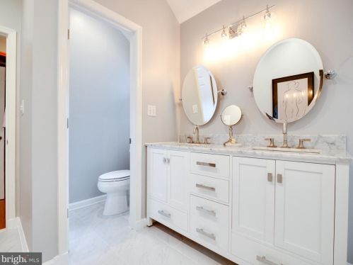 7003 Hickory Hill Rd, Falls Church VA  22042-3903 exterior