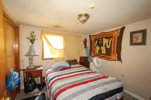 39 Vine St, Nashua NH 03060-3832 exterior