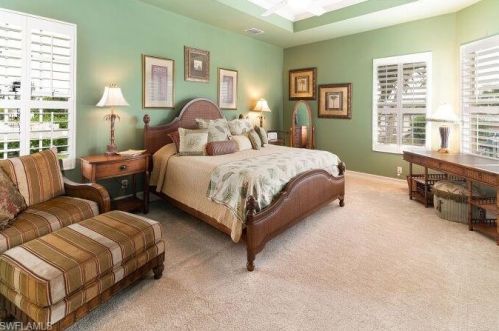 446 Bayside Ave, Naples FL 34108-2314 exterior