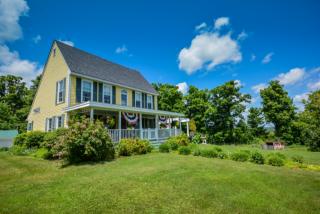 2039 Maple Hill Ln, Whitingham VT  05361-4405 exterior