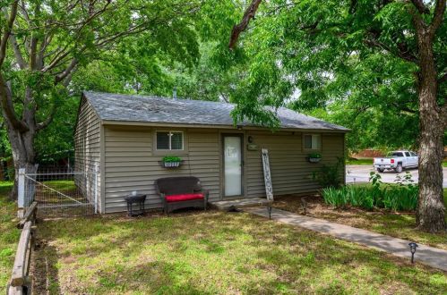 402 Highland St, Denton, TX 76201-6818