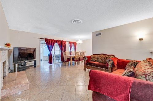 14833 Saticoy St, Van Nuys CA 91406-2129 exterior