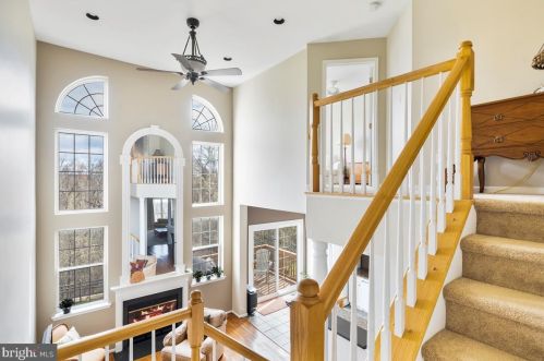 30 Heritage Hills Dr, Washington Crossing, PA 18977-1156