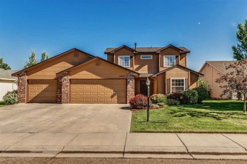 10572 Menkalinin Dr, Star, ID 83669-5478