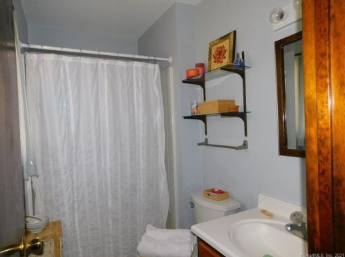 3 Fox Tail Ln, Brookfield Center CT  06804-3705 exterior