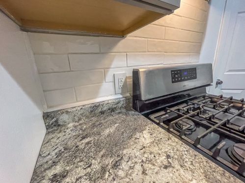 200 Larkspur St, Whitaker PA  15120-2208 exterior