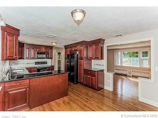36 Lexton Dr, Farmington CT  06032-2412 exterior